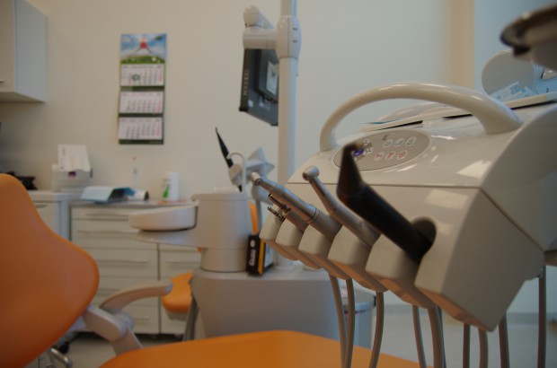 Sondaż: Polak u dentysty raz w roku (fot. Enel-med) Sondaż: Polak u dentysty raz w roku (fot. Enel-med)