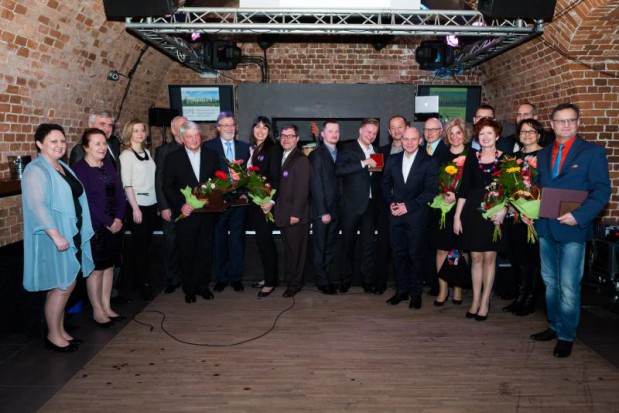 KRAKDENT 2014: Medale NajwyĹźszej JakoĹci rozdane (Fot. Targi w Krakowie) KRAKDENT 2014: Medale Najwyższej Jakości rozdane