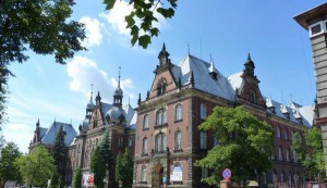 Bydgoszcz: rekrutacja na studia stomatologiczne jeszcze nie w tym roku