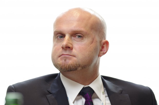 Krzysztof Łanda (Watch Health Care): politycy nie mogą zrzucać odpowiedzialności za zdrowie jamy ustnej na obywateli (źródło: PTWP) Krzysztof Łanda (Watch Health Care): politycy nie mogą zrzucać odpowiedzialności za zdrowie jamy ustnej na obywateli