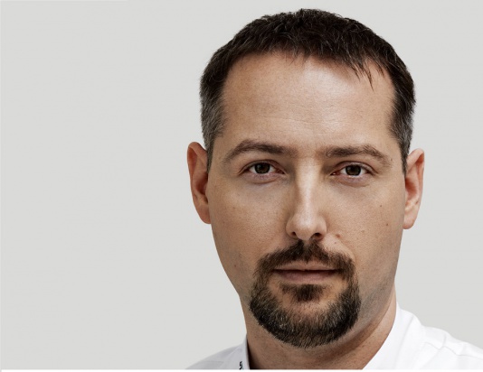 Dr n. med., lek. dent. Krzysztof Gończowski, specjalista stomatologii zachowawczej i endodoncji (foto: archiwum) „Farmakoterapia stanów zapalnych oraz bólu w stomatologii”
