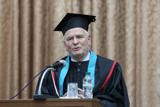 Prof. Marek Ziętek doctor honoris causa Prof. Marek Ziętek z tytułem doctor honoris causa Lwowskiego UM