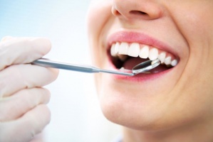 Dentysta odmienia życia na lepsze, Amerykanom (fot. pixabay) Pacjenci wolą chodzić do dentysty niż do dermatologa i dietetyka