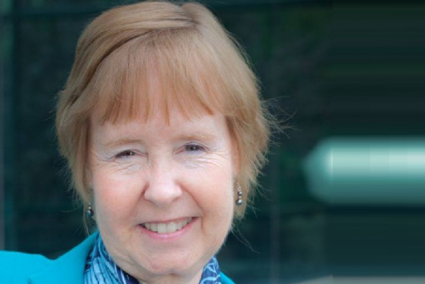 prof. JoAnn Pinkerton z University of Virginia Estrogeny na zdrowe zęby