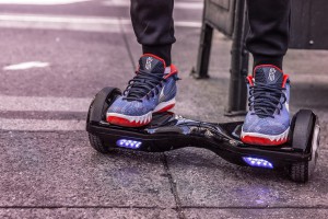 Ekstrakcja w trakcie jazdy na hoverboardzie nie ujdzie dentyście na sucho (fot. pixabay) Ekstrakcja w trakcie... jazdy na hoverboardzie