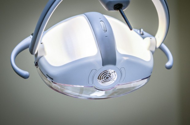 Nieśpieszne rozmowy o powrocie dentystów do szkół (fot. pixabay) Ministerstwo Zdrowia o przywróceniu opieki stomatologicznej w szkołach – wstępne planowanie fazy wstępnej