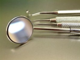 Wielka Brytania: jeden na dziewięciu dentystów nie przestrzega przepisów sanitarnych