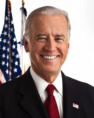 Obamie pomógł uśmiech Joe Bidena? (źródło: wikipedia.org) Obamie pomógł uśmiech Joe Bidena? (źródło: wikipedia.org)