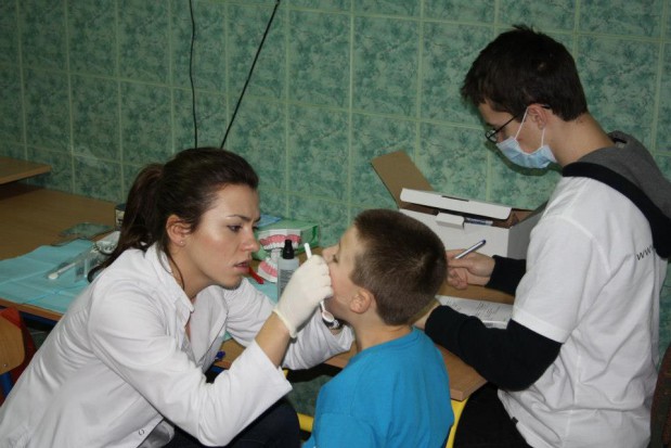 Fundacja Wiewiórki Julii: 90 proc. dzieci ma próchnicę (fot. Fundacja Wiewiórki Julii) Fundacja Wiewiórki Julii: 90 proc. dzieci ma próchnicę (fot. Fundacja Wiewiórki Julii)