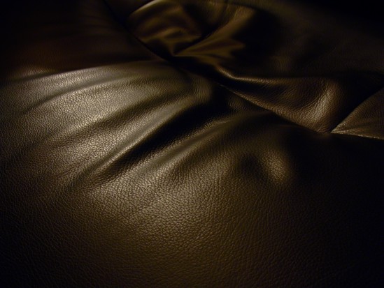 Rysa na fotelu (foto: sxc.hu)