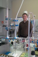 Polak pracuje nad nanomateriałami uwalniającymi fluor