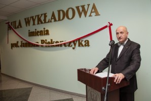 Prof. Janusz Piekarczyk ma swoją aulę w WUM