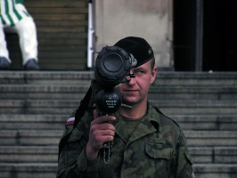 Pacjent uprzywilejowany, zwróć uwagę czy nie siedzi taki w poczekalni