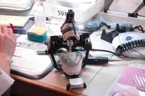 Warszawski Uniwersytet Medyczny kupuje sprzęt stomatologiczny