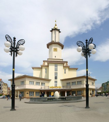 Na Ukrainie też można zdobyć dyplom lekarza dentysty (źródło: Wikipedia) Na Ukrainie też można zdobyć dyplom lekarza dentysty (źródło: Wikipedia)