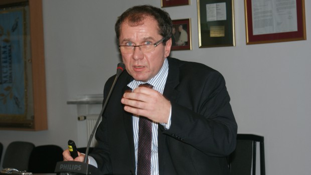 Prof. Tomasz Konopka: lekarz dentysta w walce z rakiem jamy ustnej nie może popełniać błędów (Fot. infoDENT24.pl) Prof. Tomasz Konopka: lekarz dentysta w walce z rakiem jamy ustnej nie może popełniać błędów