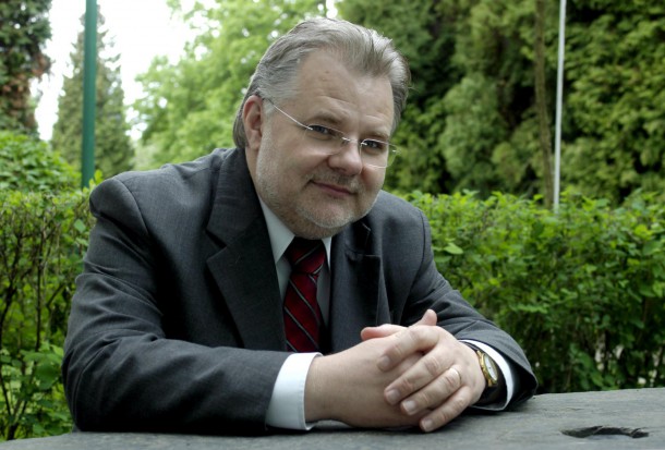 Prof. Zbigniew Izdebski, Katedra Biomedycznych Podstaw Rozwoju i Seksuologii, Wydział Pedagogiczny, Uniwersytet Warszawski (Fot. UW) Prof. Zbigniew Izdebski pozytywnie o publikacji wydanej dla dentystów przez Rzecznika Praw Dziecka