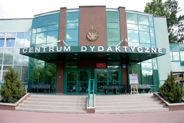 WUM poszukuje wyrobów stomatologicznych (źródło: Wikipedia) WUM poszukuje wyrobów stomatologicznych