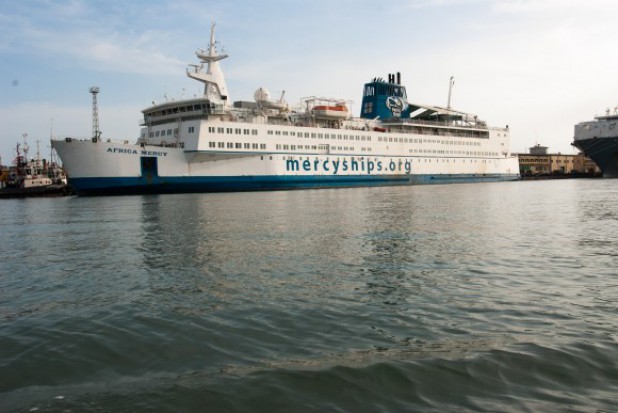 Pływająca klinika dentystyczna ratunkiem dla krajów trzeciego świata (Fot. Mercy Ships) Pływająca klinika dentystyczna ratunkiem dla najbiedniejszych