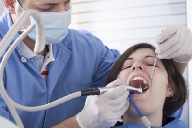 Rośnie grupa lekarzy dentystów z PWZ, jak długo? (foto: freedigitalphoto) Rośnie liczba lekarzy dentystów z PWZ, jak długo?
