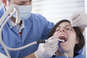 Komisja ORL ma prawo badać umiejętności językowe lekarza dentysty, ale jak?