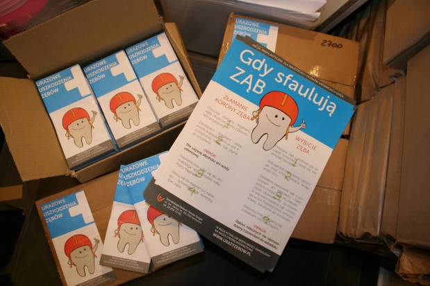 Trwa akcja „Gdy sfaulują ząb” (źródło: Śmigiel Stomatologia) Trwa akcja „Gdy sfaulują ząb”