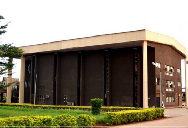 W Nigerii dentofobię zwalczają elektrowstrząsami (University w Benin) W Nigerii dentofobię zwalczają elektrowstrząsami