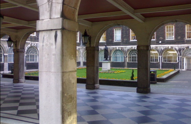 EAER - przełom w remineralizacji, czy kolejna metoda taka jak inne (foto: King's College London - Wikipedia) EAER - przełom w remineralizacji, czy kolejna metoda taka jak inne