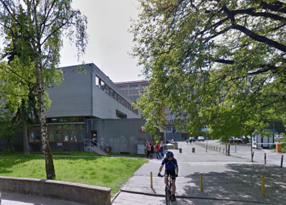Centra stomatologiczne w Warszawie i Gdańsku potrzebują materiałów dentystycznych (foto: Uniwersyteckie Centrum Stomatologiczne GUM źródło Google Maps) Centra stomatologiczne w Warszawie i Gdańsku potrzebują materiałów dentystycznych