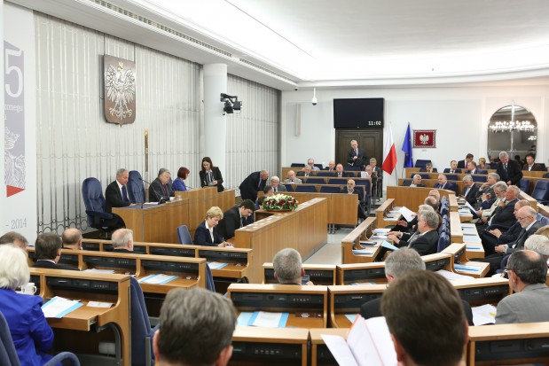 Senat też za dłuższym korzystaniem z papierowej dokumentacji medycznej (fot. Katarzyna Czerwińska/Senat) Senat też za dłuższym korzystaniem z papierowej dokumentacji medycznej