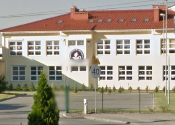 Łochowo - wzorcowy gabinet dentystyczny (foto: Google Maps) Jak w bajce, czyli szkolny gabinet stomatologiczny w Łochowie