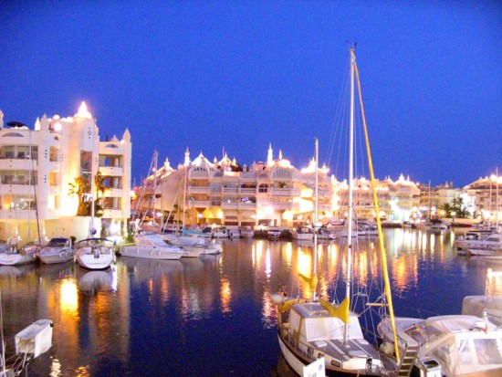 Marbella. Hiszpania (foto: sxc.hu) Implantologia: Chcesz się uczyć w Hiszpanii? Weź ze sobą pacjenta