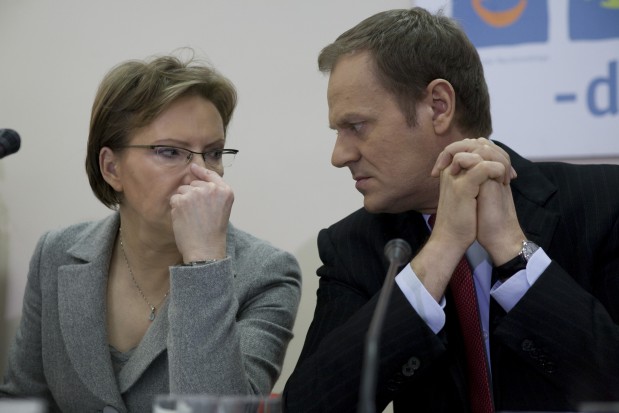 Czy Ewa Kopacz (z lewej) zastąpi Donalda Tuska i czy jako premier zrobi więcej dla stomatologii niż jako minister zdrowia? (fot. PTWP) Premier (?) Ewa Kopacz a kwestia stomatologii