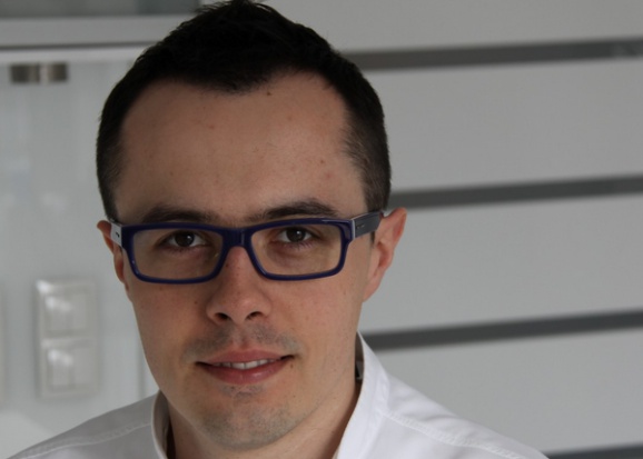 Michał Lizurej dentysta roku Naszej Trybuny Opolskiej (foto: stomatologia-lizurej.pl) Michał Lizurej Hipokratesem 2014