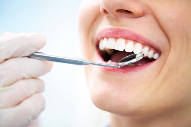 Więcej powodów do uśmiechu to kampania Centrum Stomatologii Rodzinnej Dental Corner (fot. Fotolia/PTWP) Dental Corner chce dać pacjentom więcej powodów do uśmiechu