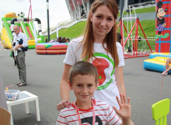 Fundacja Wiewiórki Julii na Stadionie Narodowym (fot. materiały prasowe) Fundacja Wiewiórki Julii zbada zęby dzieci na Stadionie Narodowym