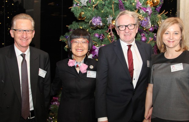 Od lewej: Philippe Rusca,(ERO-FDI), Tin Chun Wong (FDI), Wolfgang Doneus (CED), Anna Lella (prezydent elekt ERO-FDI) (fot. NIL) Światowa delegacja lekarzy dentystów na jubileuszu 25-lecia samorządu lekarskiego
