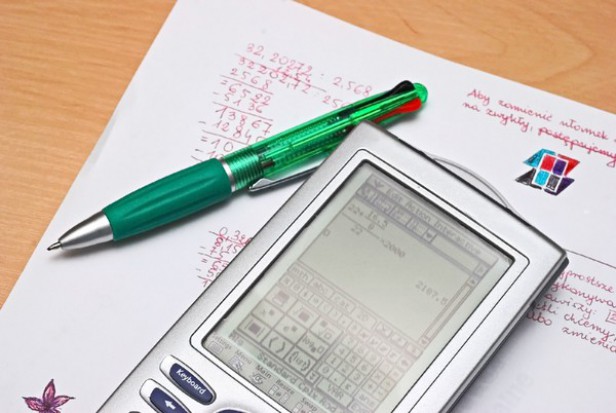 Karta podatkowa z jednym pracownikiem (foto: sxc.hu) Dentysta z kartą podatkową, ale tylko z jedną osobą zatrudnioną