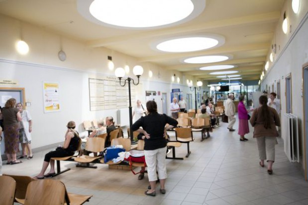 NFZ odpowiada na pytania dentystów dotyczące list oczekujących (fot. PTWP) Listy oczekujących: były pytania, są odpowiedzi