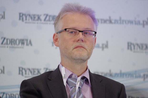 Tadeusz Jędrzejczyk, prezes NFZ obiecuje zwiększenie finansowania leczenia stomatologicznego (źródło: PTWP) Będzie więcej pieniędzy na stomatologię