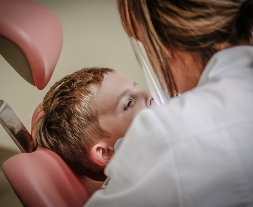 Dentysta w sanomierskich szkołach (foto: pixabay) Sandomierz: plan przywrócenia w szkołach opieki stomatologicznej