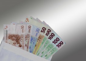 Pieniądze na FDI Annual World Dental Congress (foto: pixabay) Kto pokryje koszt opłaty franczyzowej za kongres FDI w Poznaniu