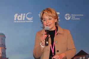 Ewa Mastalerz Exactus (foto: infoDENT24.pl) Ewa Mastalerz: CEDE 2015 to także nowe spojrzenie na problematykę codziennej praktyki lekarza dentysty