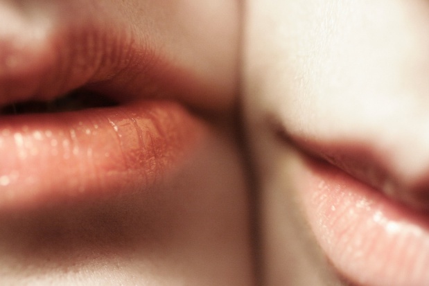 Usta w kwestii erekcji (foto: pixabay) Chore zęby – chora erekcja