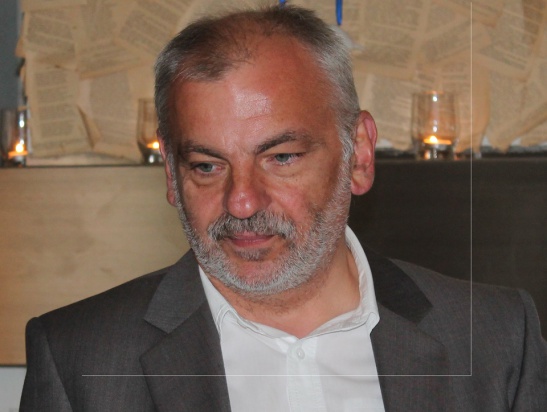 dr n. med. Andrzej Marszałek, dyrektor medyczny firmy Synevo (foto: infoDENT24.pl) Klasyczna mikrobiologia w diagnozowaniu wielu przypadków schorzeń jamy ustnej nie wystarczy