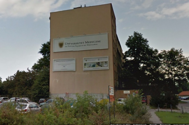 UM we Wrocławiu (źródło: Google maps) Rada Wydziału Lekarsko - Stomatologicznego UM we Wrocławiu o doktoratach