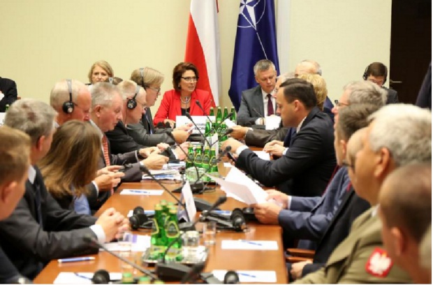 Dentyści do Sejmu (foto: mat Sejmu) Stomatolodzy do Sejmu: Piotr Laska