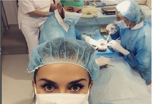 Natalia Siwiec w gabinecie stomatologicznym (Instagram) Stomatologiczne ambicje Natalii Siwiec