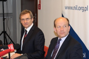 Konstanty Radziwiłł minister zdrowia i Maciej Hamankiewicz prezes NRL w siedzibie NIL (foto: infoDENT24.pl) Będą staże podyplomowe i sprawniejszy system specjalizacji, o ile …