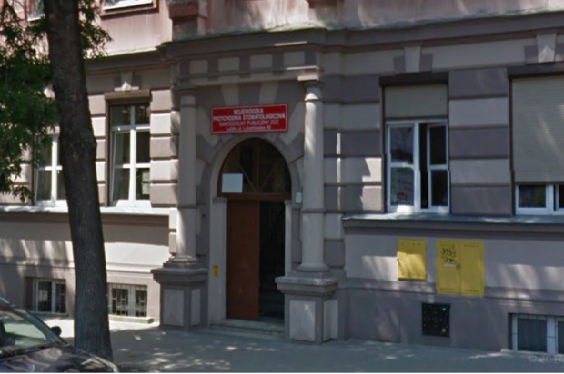 Stomatologiczne Centrum Kliniczne Uniwersytetu Medycznego w Lublinie przy ul. Lubartowskiej 58 (źródło: Google Maps) Druga w Lublinie placówka realizuje procedury stomatologiczne w znieczuleniu ogólnym